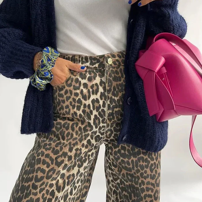 Mercille – Damen-Taillenhose mit Leopardenmuster und hohem Bund - Image 2