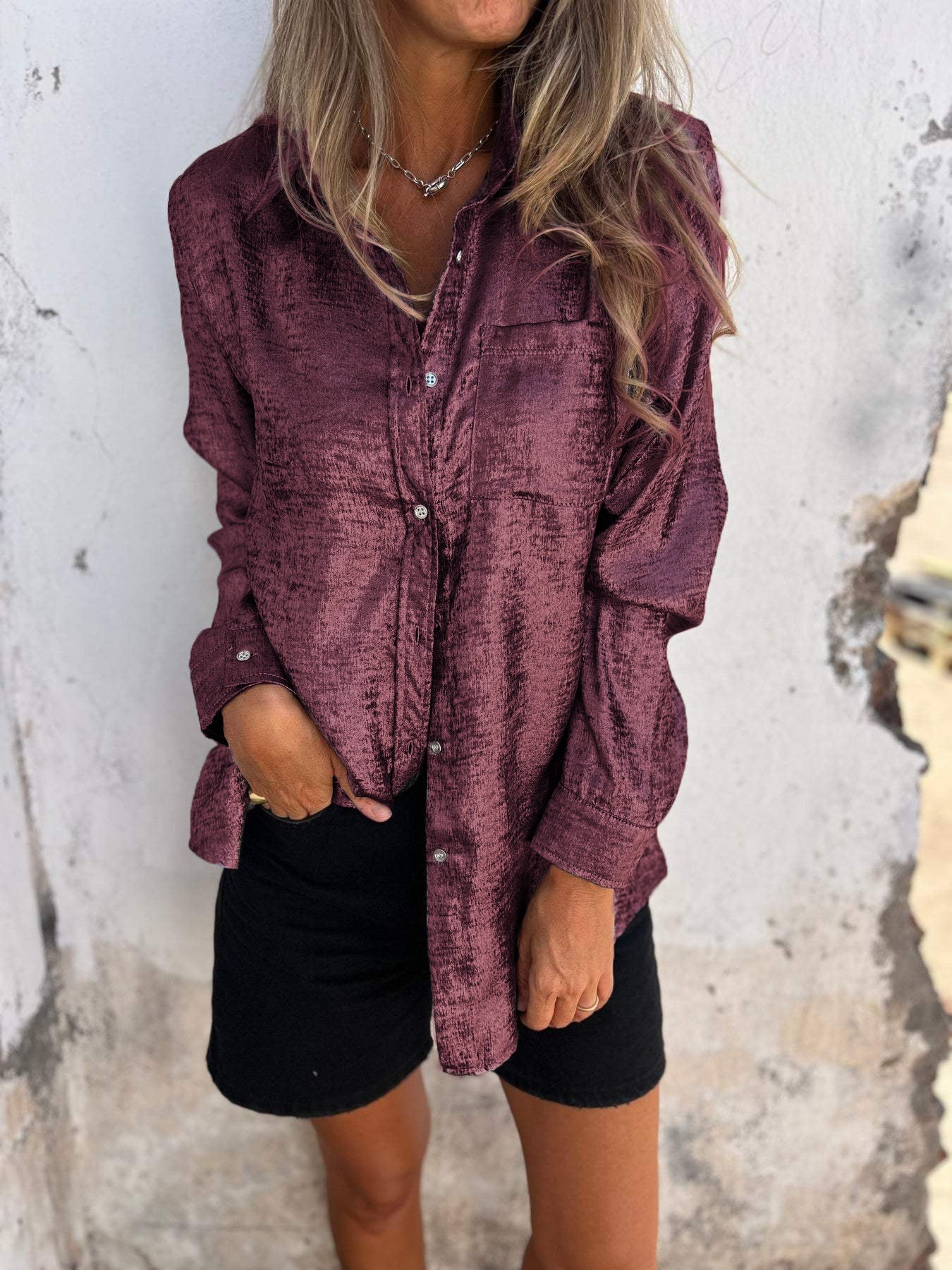 Metallene Damenbluse mit Kragen - Image 11