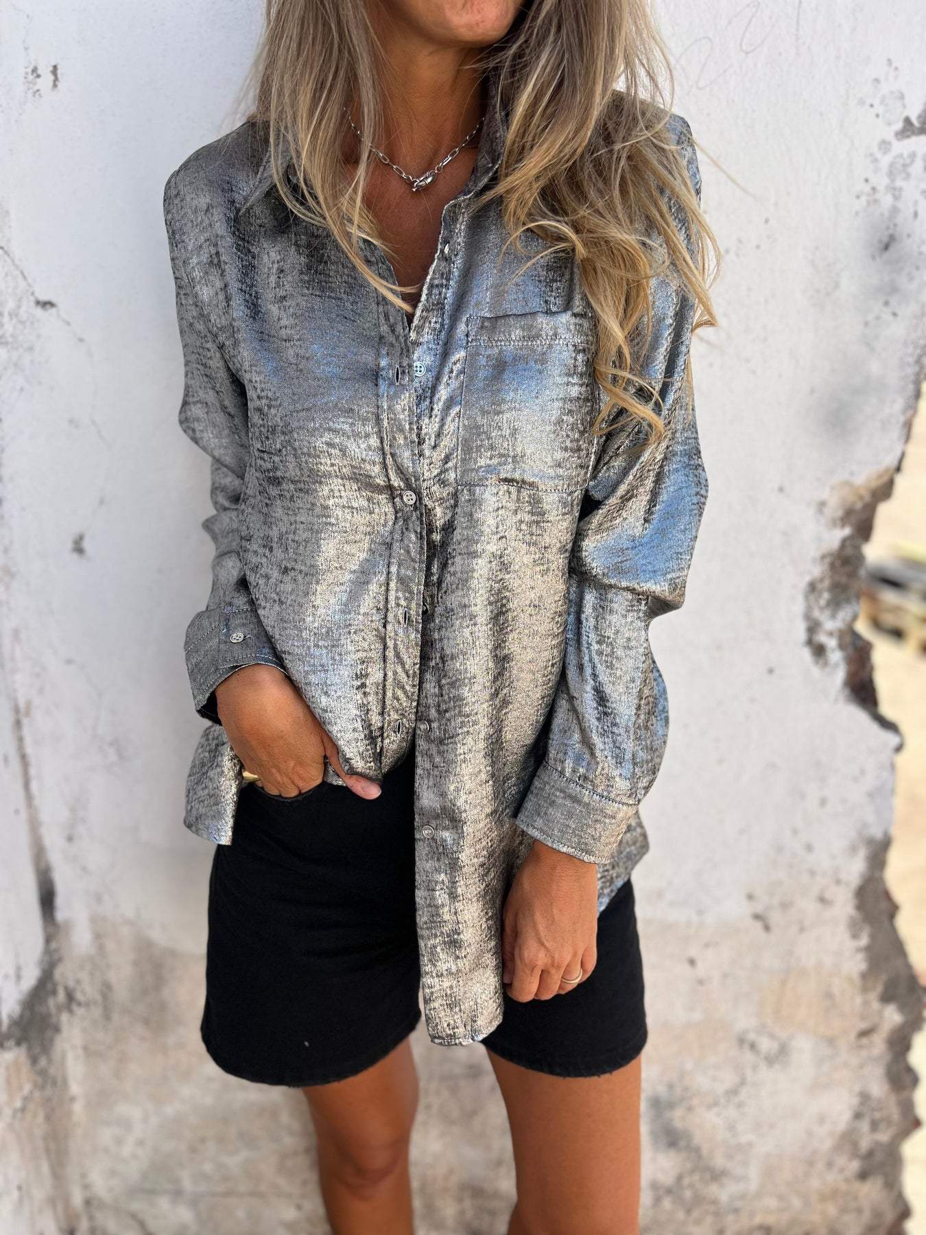 Metallene Damenbluse mit Kragen - Image 7