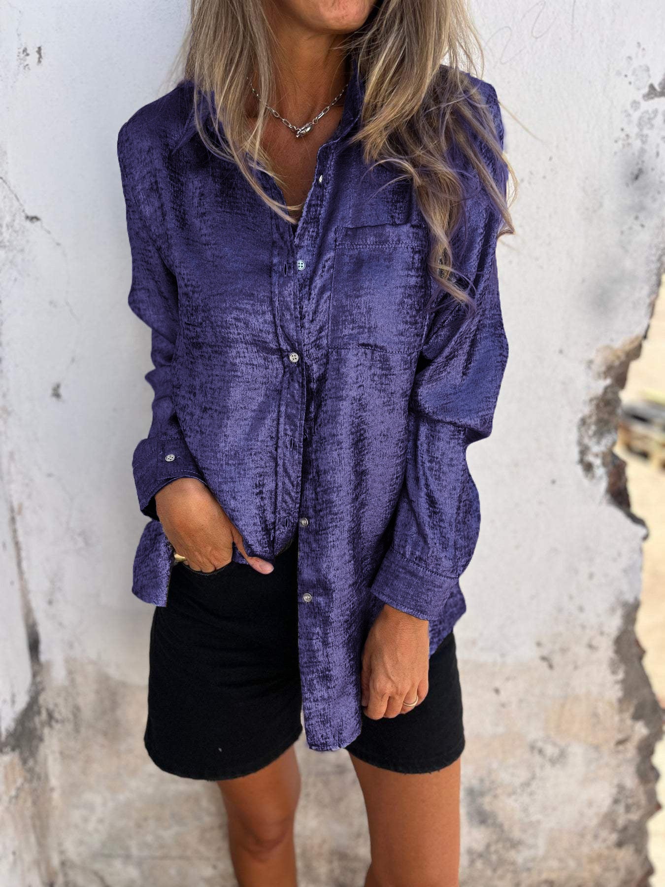 Metallene Damenbluse mit Kragen - Image 8