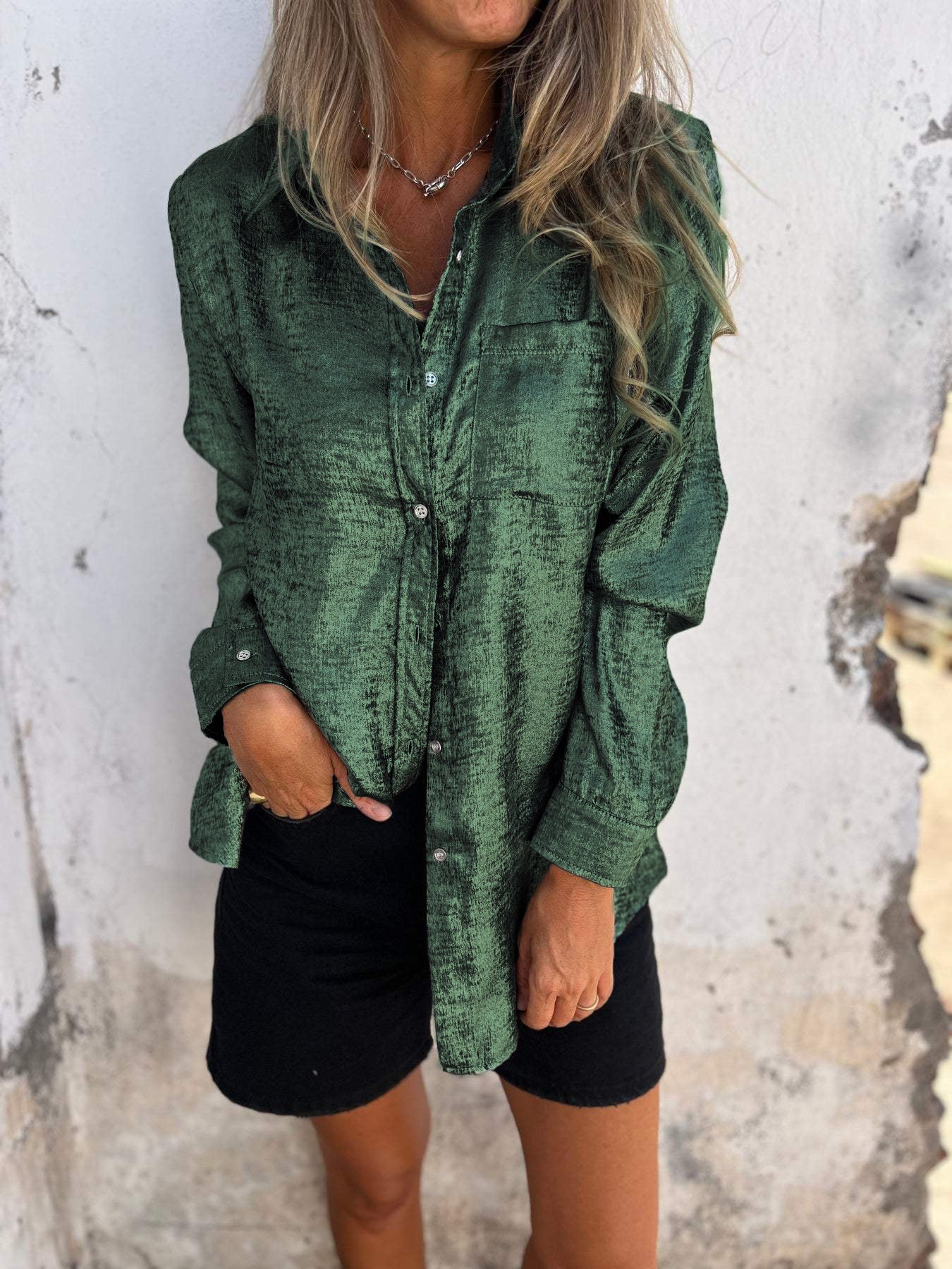 Metallene Damenbluse mit Kragen - Image 9