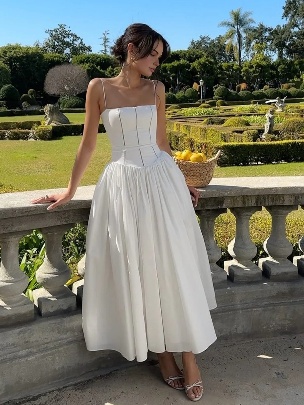 Mia | Elegantes Corsagen-Midikleid mit Spaghettiträgern – Feminine Raffinesse - Image 4
