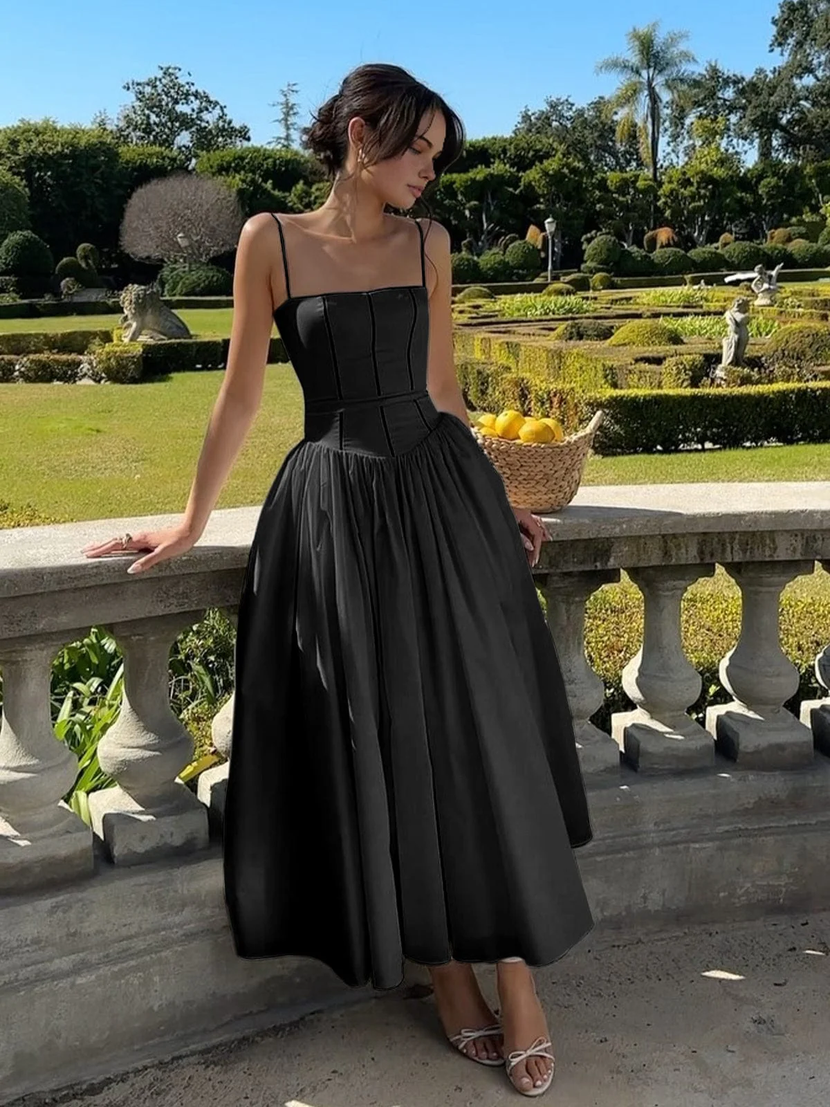 Mia | Elegantes Corsagen-Midikleid mit Spaghettiträgern – Feminine Raffinesse - Image 5