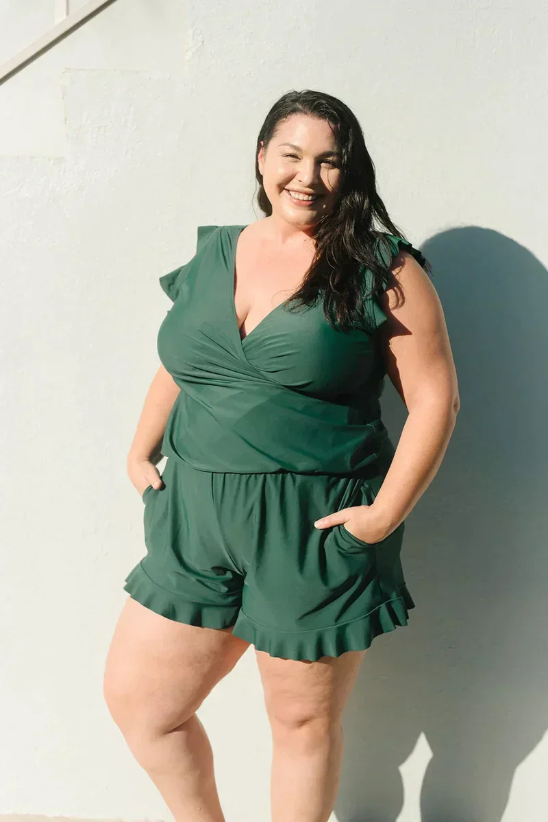 Mila – Ärmelloser Wickel Kurzoverall - Image 4