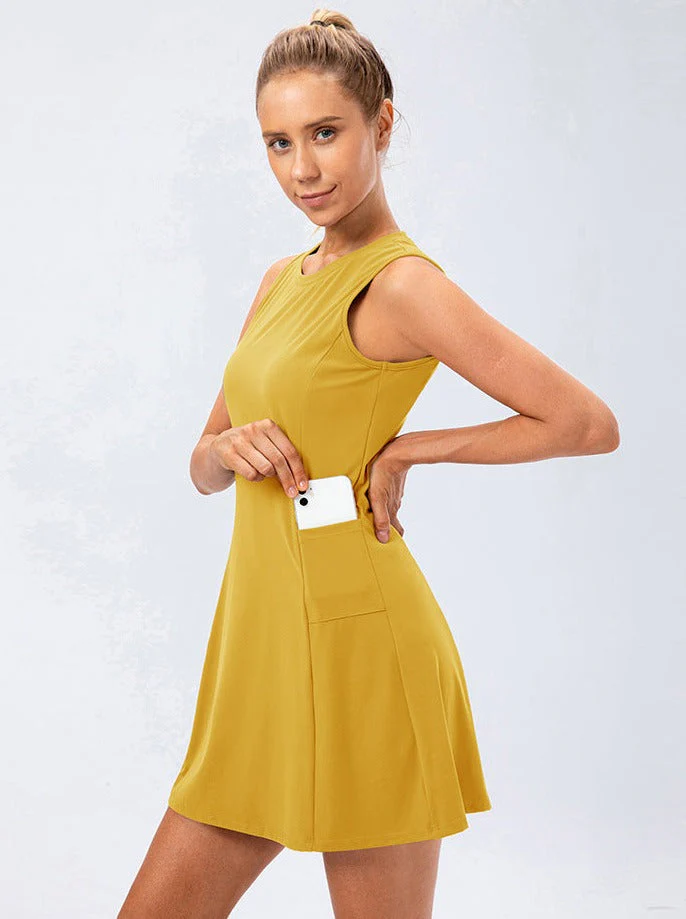 Mila | Ärmelloses gelbes A-Linien-Tenniskleid mit sportlich-schickem Vibe - Image 3