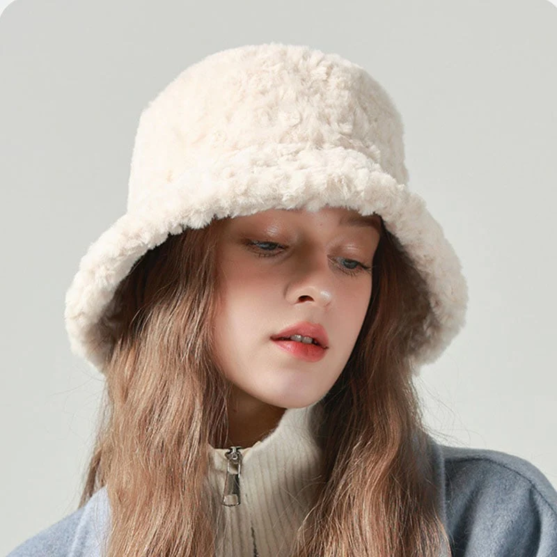 Mila – Flauschiger Winter-Bucket Hat für Damen - Image 4