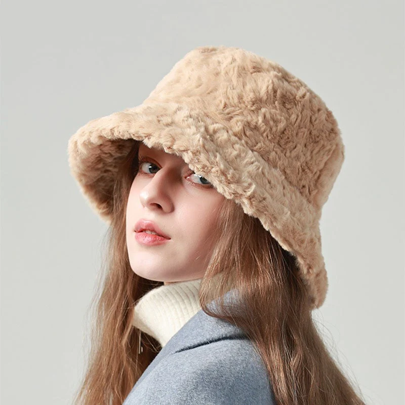 Mila – Flauschiger Winter-Bucket Hat für Damen - Image 5