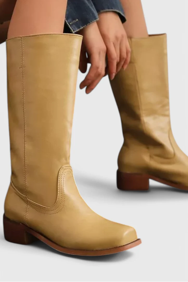 Mila – Klassische Damen Stiefel mit Blockabsatz