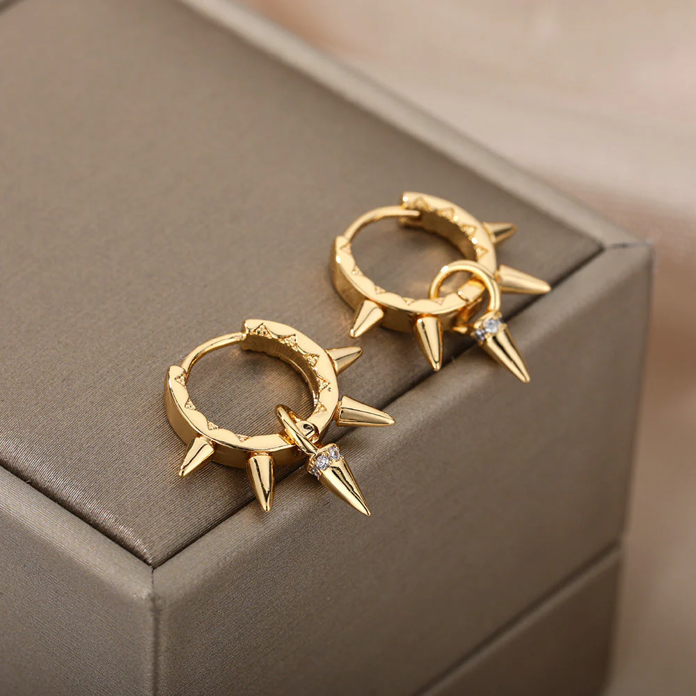 Minimalistische Gold-Ohrstecker - Image 2