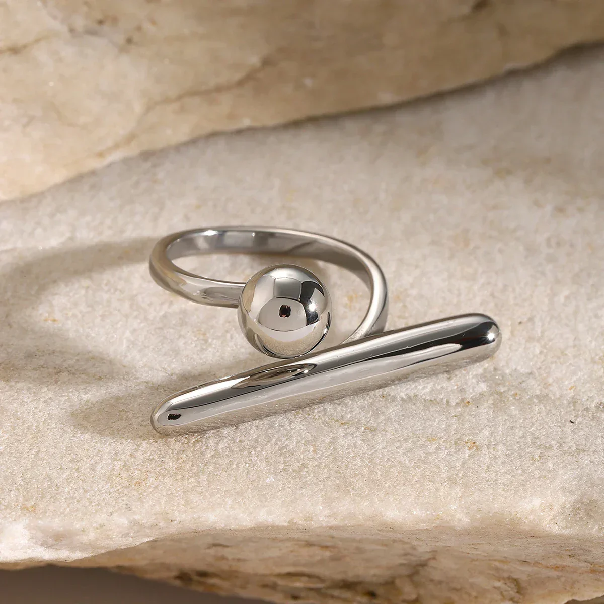 Minimalistischer 18K Damen Ring aus Edelstahl - Image 3