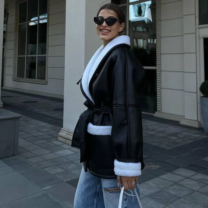 Modische Damenjacke mit Gürtel | Winter - Image 3