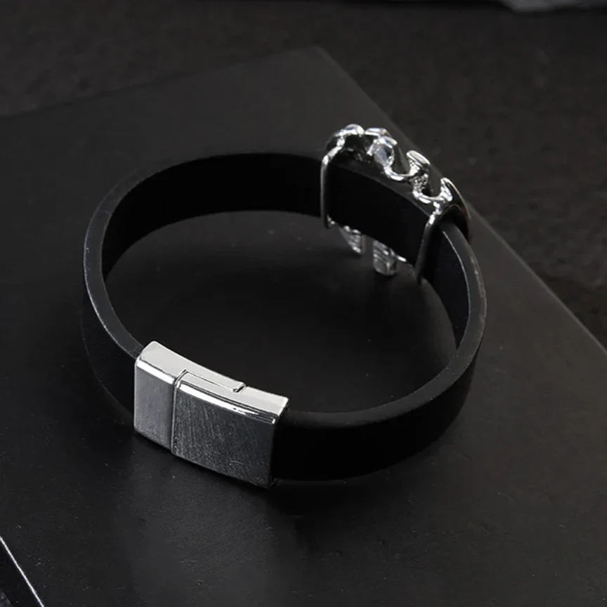 Modisches Damen Armband mit Magnetverschluss aus Leder und Metall - Image 4