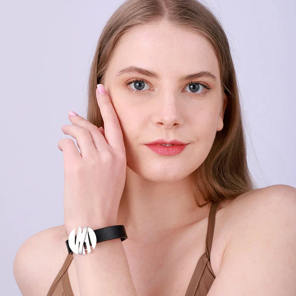 Modisches Damen Armband mit Magnetverschluss aus Leder und Metall - Image 5