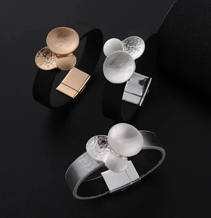 Modisches Damen Lederarmband Retro Magnetverschluss - Image 8