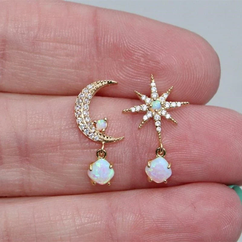 Mond- und Stern-Ohrringe aus Gold und Opal - Image 3