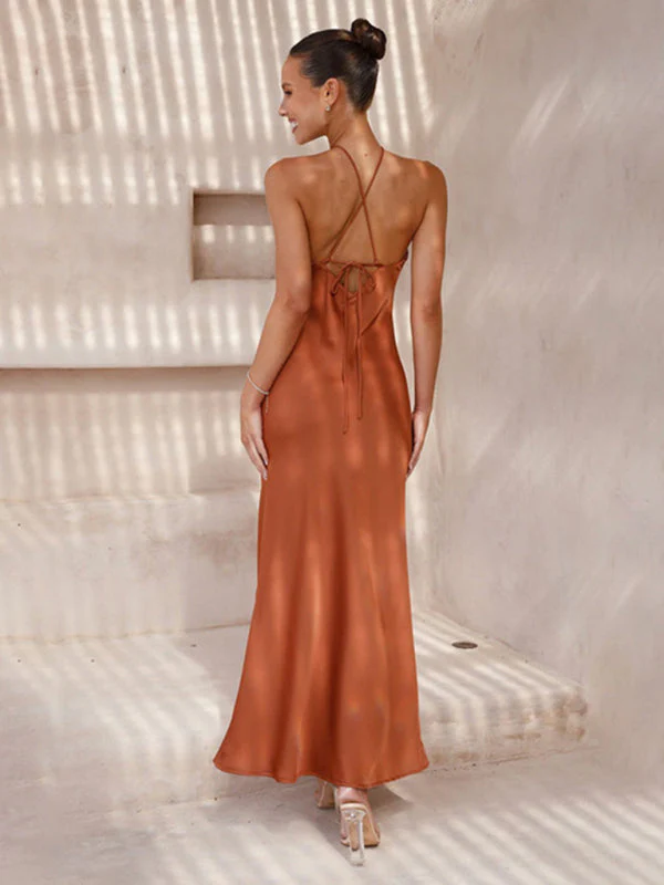 Nadia | Rückenfreies Maxikleid mit Halterung - Image 4