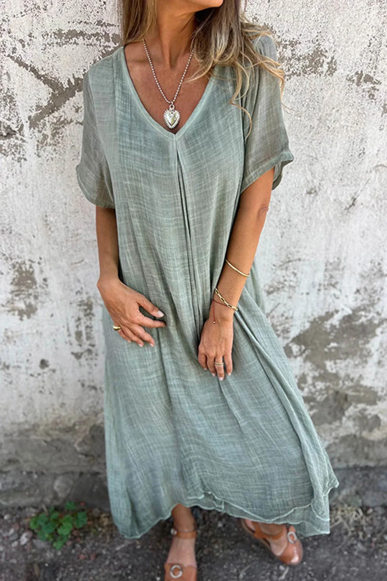 Nadine- Leinen V-ausschnitt Midi Kleid - Image 2