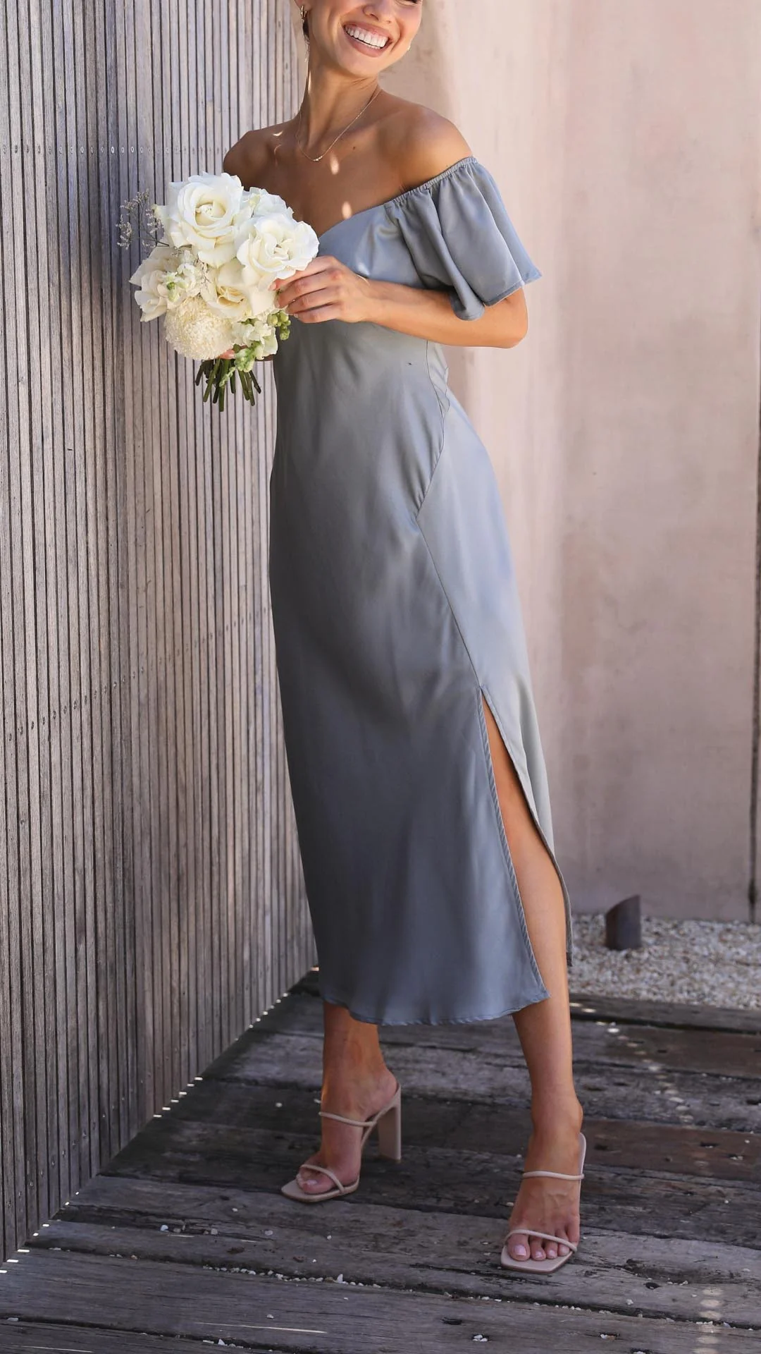 Nalani - Schulterfreies Maxikleid mit Schmetterlingsärmeln - Image 13