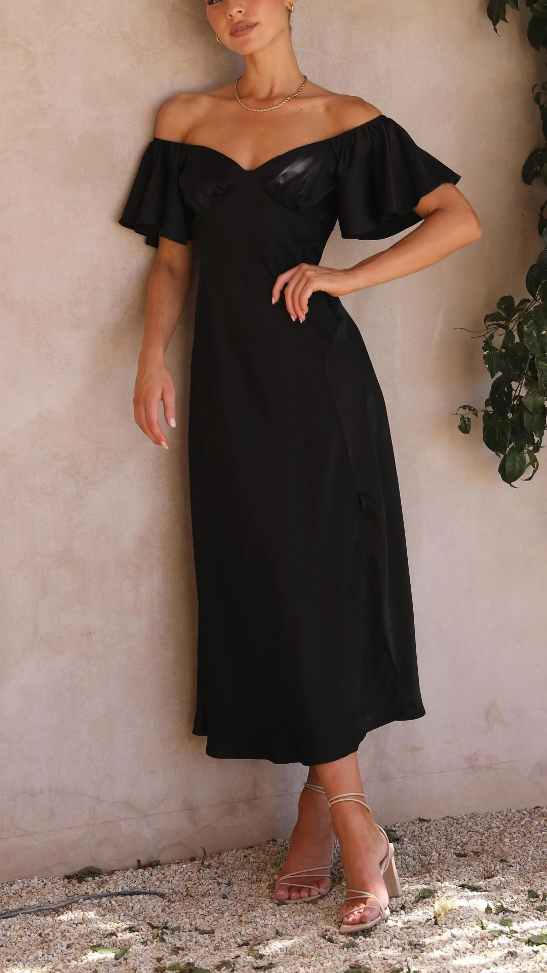 Nalani - Schulterfreies Maxikleid mit Schmetterlingsärmeln - Image 17