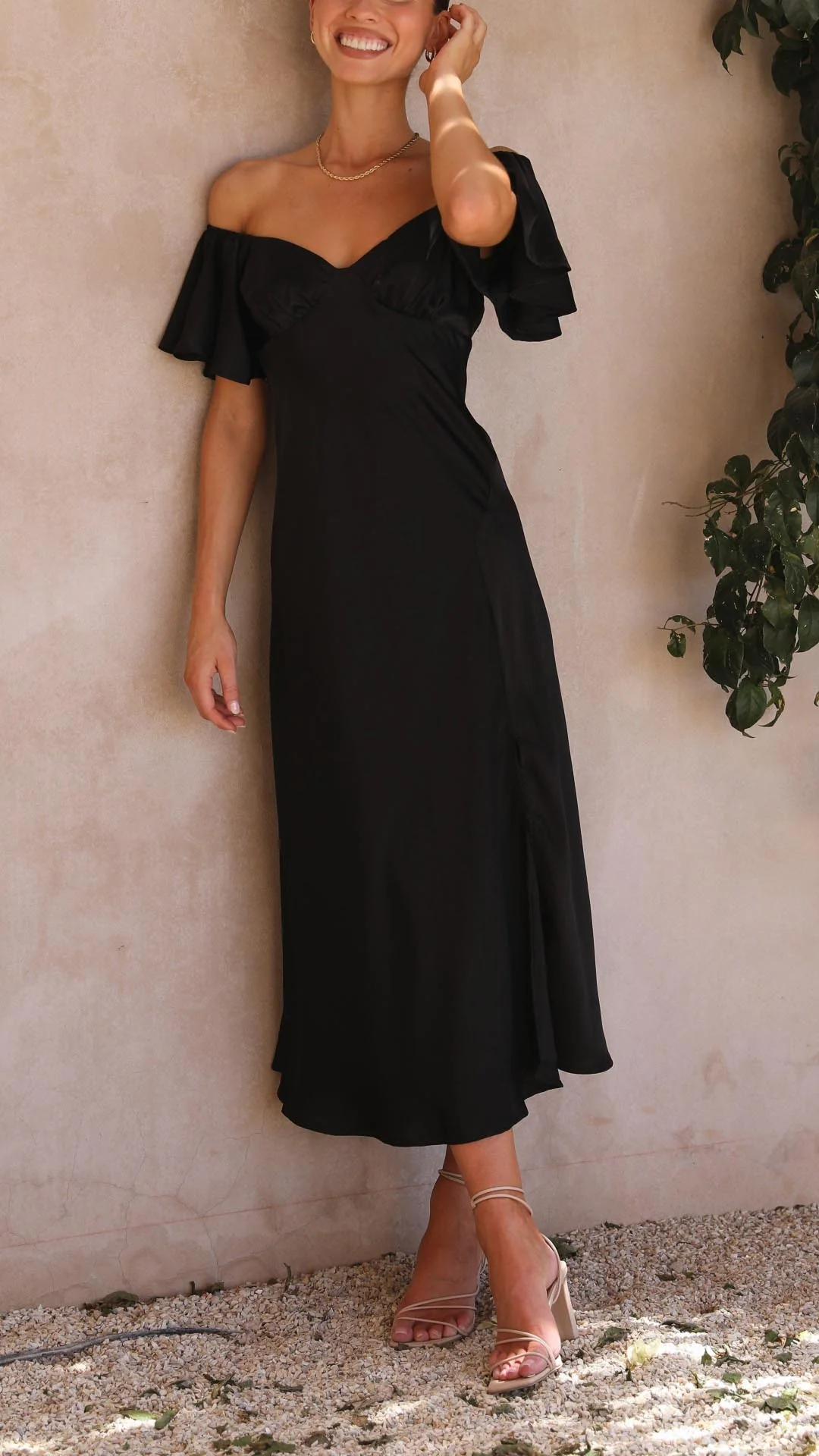 Nalani - Schulterfreies Maxikleid mit Schmetterlingsärmeln - Image 8