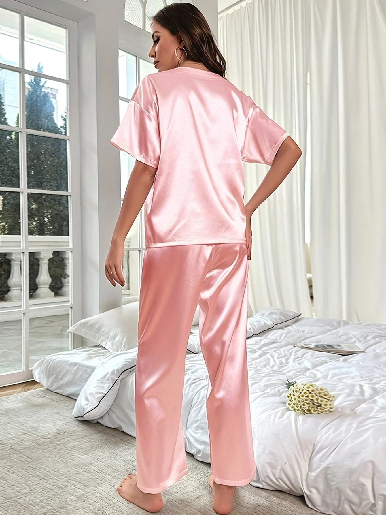 Naomi | Satin-Kurzarmbluse & lange Hose - Image 2