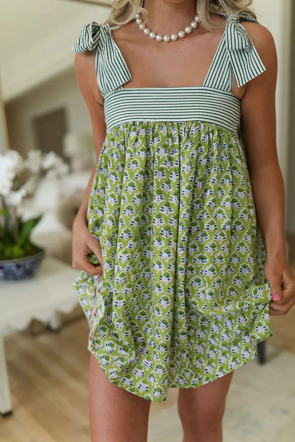 Nea | Kurzes Blumenkleid mit Trägern - Image 7