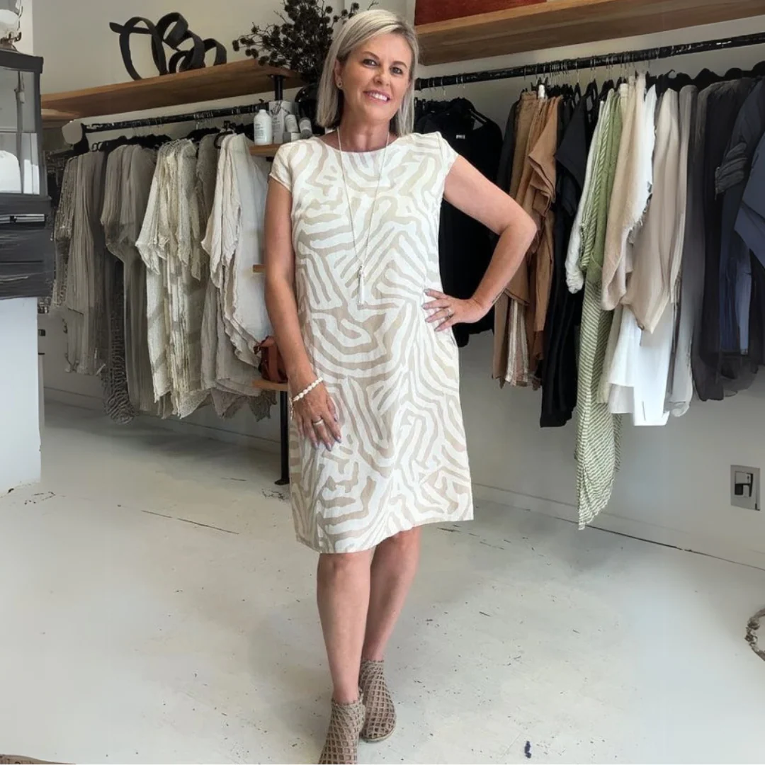 Nelia | Sommerkleid mit Rundhalsausschnitt und elegantem Muster - Image 4