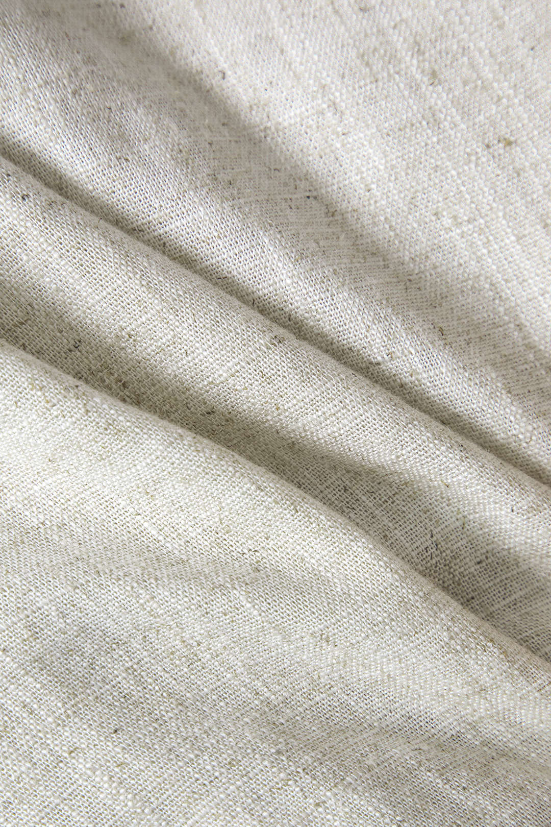 Nerine | Kontrastreicher Kunstleder-Skaterrock mit ausgestellten Stoffeinsätzen und High-Waist-Schnitt - Image 3