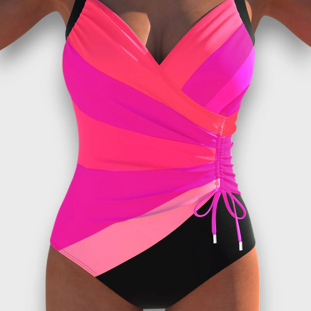 Nerine – Schwarzer Badeanzug mit raffiniertem Twist - Image 2