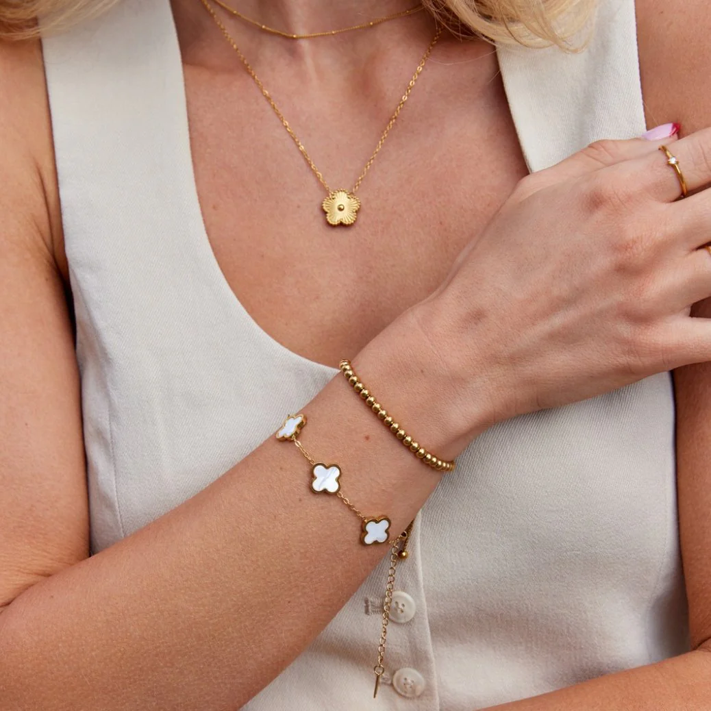 Nila Perlenarmband aus Gold - Image 4