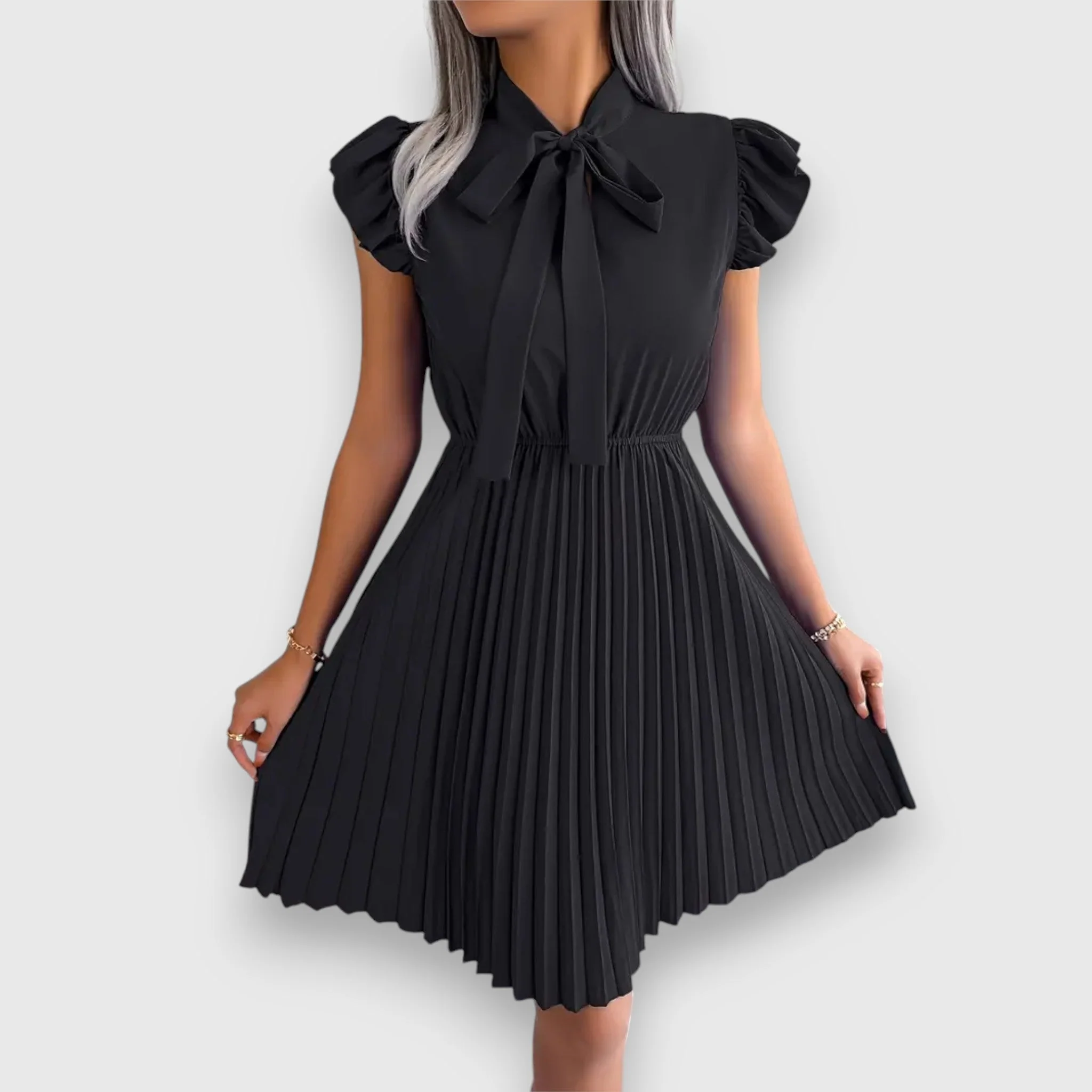 Nivara – Plissiertes Kleid mit femininer Note - Image 5