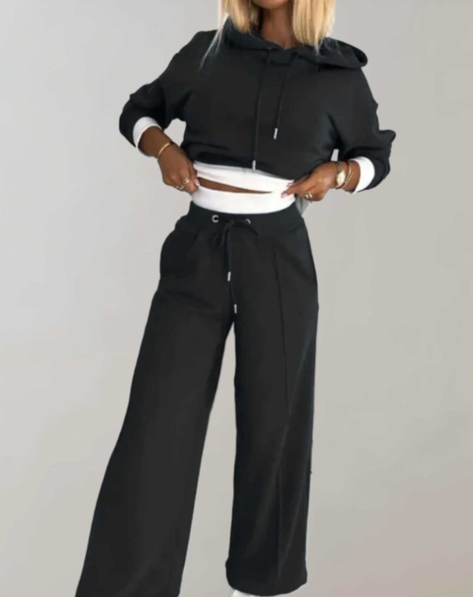 Noa – Lässiges zweiteiliges Damen Lounge-Set mit Hoodie