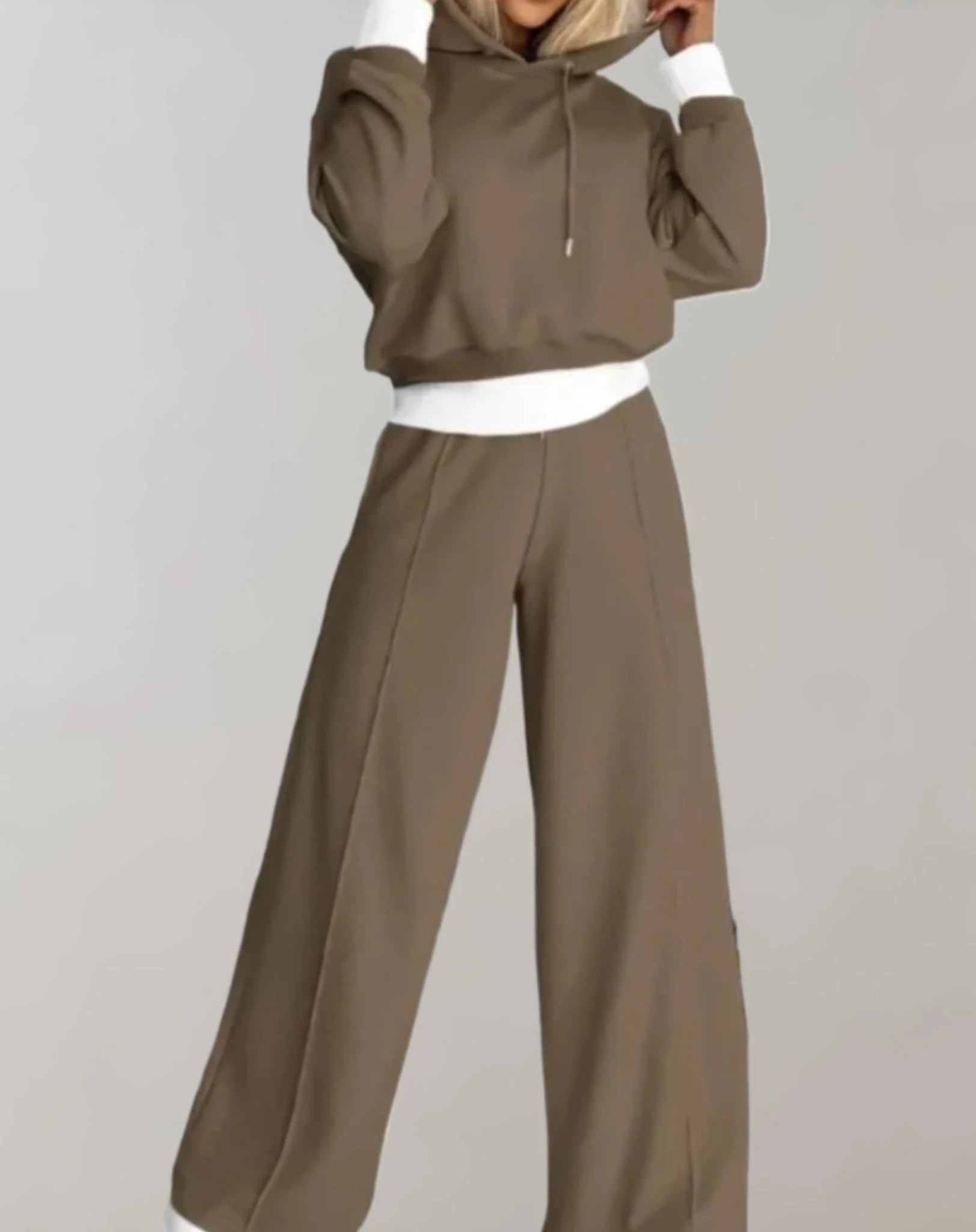 Noa – Lässiges zweiteiliges Damen Lounge-Set mit Hoodie - Image 5