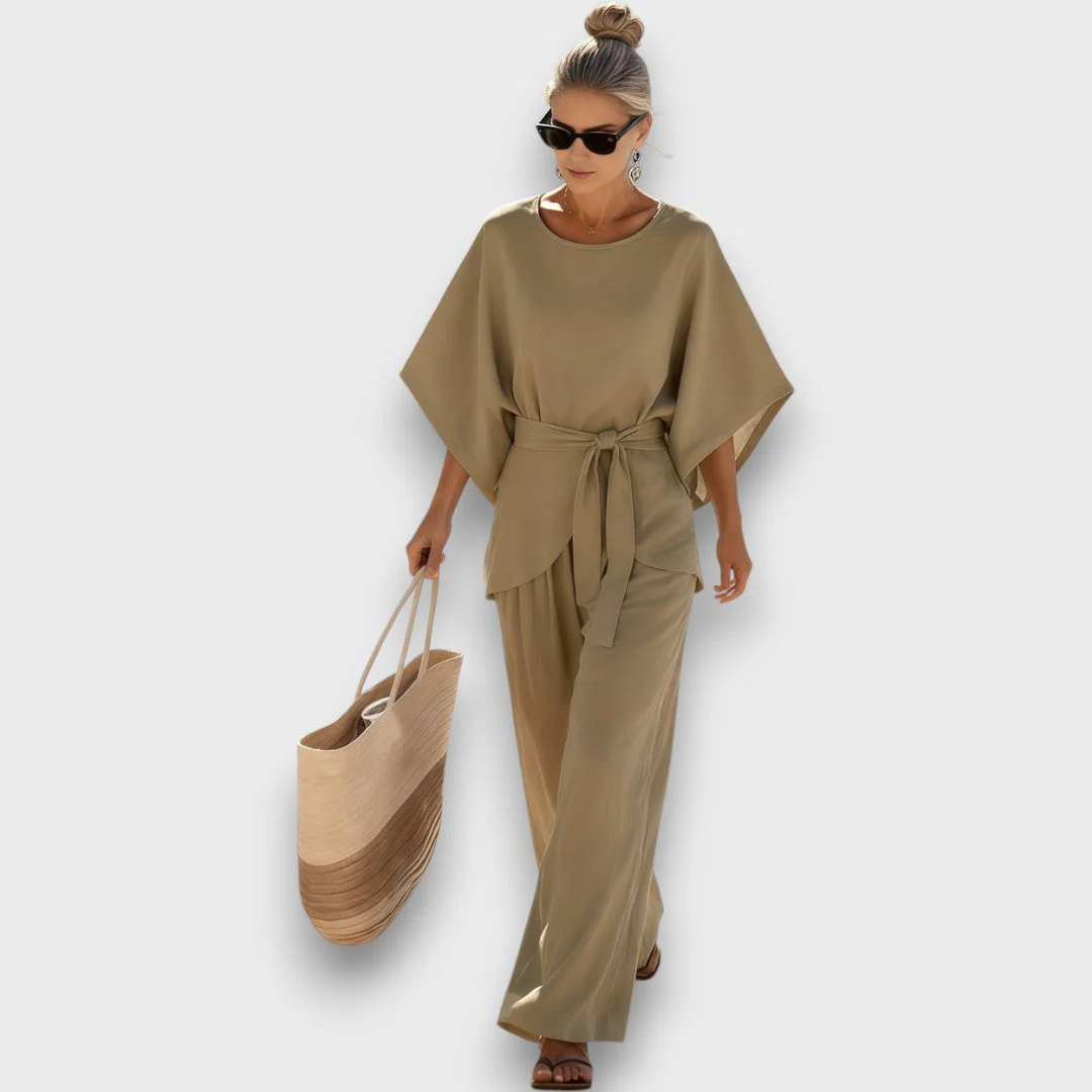 Noelia – Sommerlicher Jumpsuit mit Bindegürtel - Image 2
