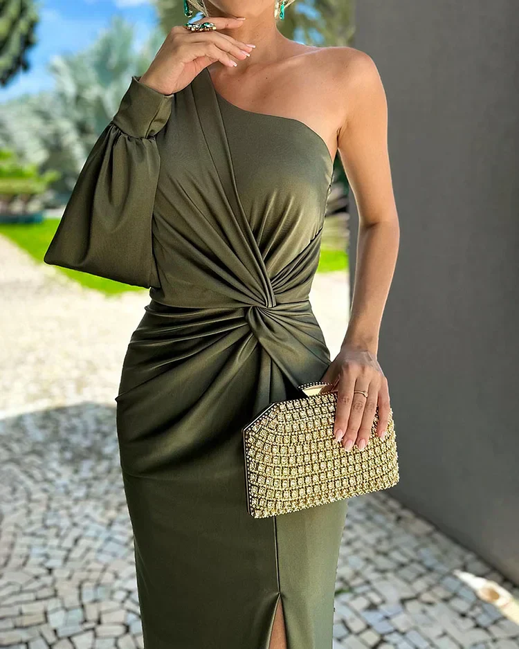 Noelle – Elegantes Satin-Kleid mit One-Shoulder-Twist - Image 2