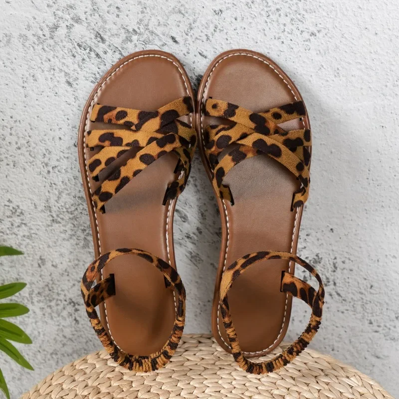 Noemi- Leopard Print Flatsandalen Mit Mühelosem Chic - Image 5