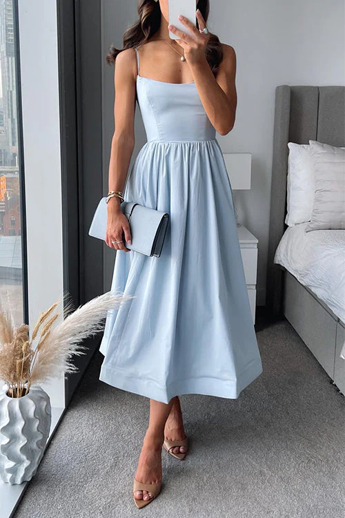 Nora – Ärmelloses Damen-Midikleid mit Spaghettiträgern