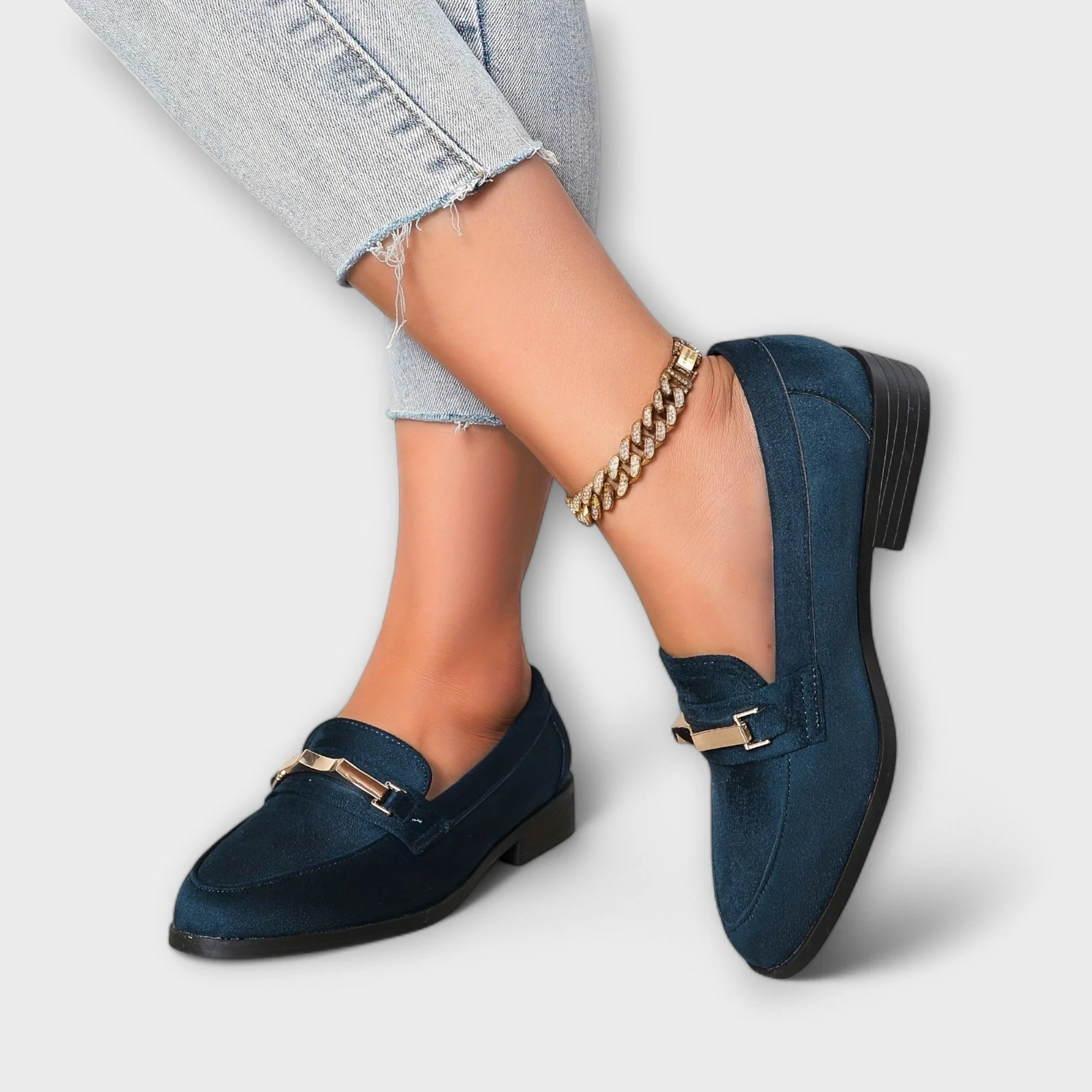 Norella – Leichte Mokassins mit Metallakzent - Image 4