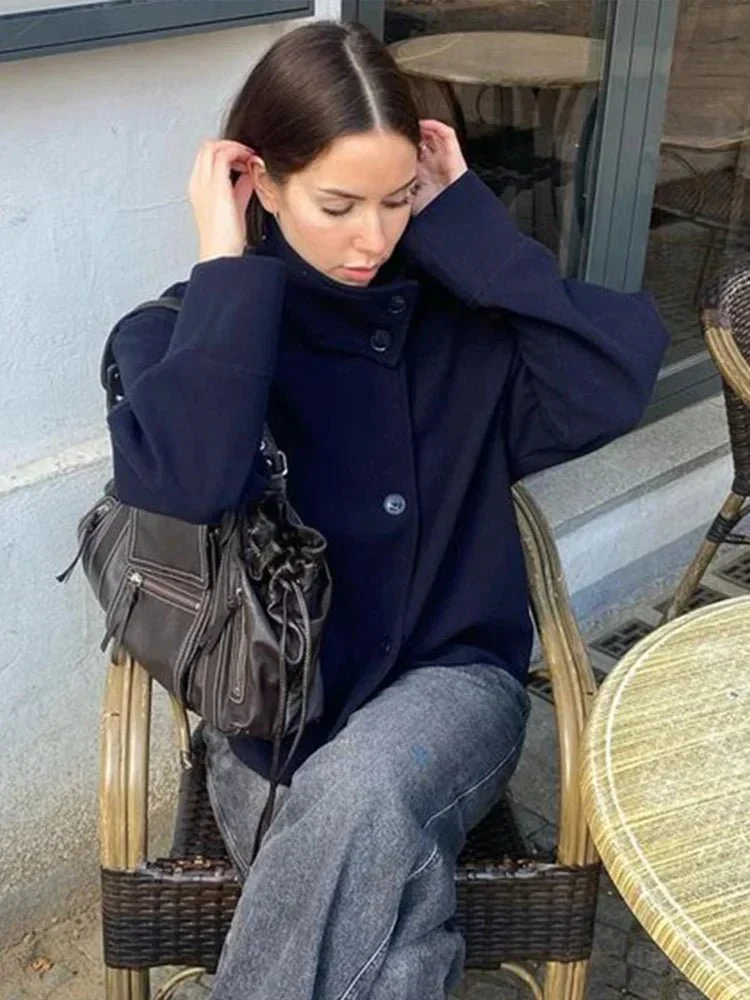 Olga | Kurze Damenjacke mit Stehkragen - Image 7