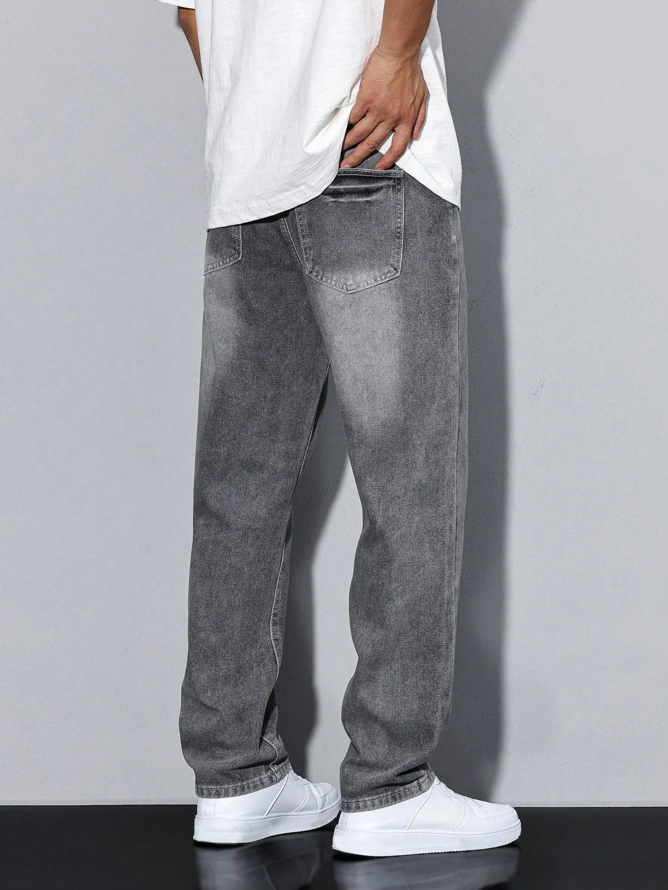 Oliver – Locker geschnittene Vintage-Jeans für Herren - Image 3