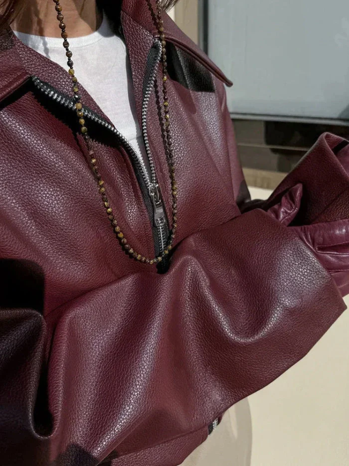 Olivia – Moderne Damen Kurzjacke aus Glattleder-Optik mit Reißverschluss - Image 4