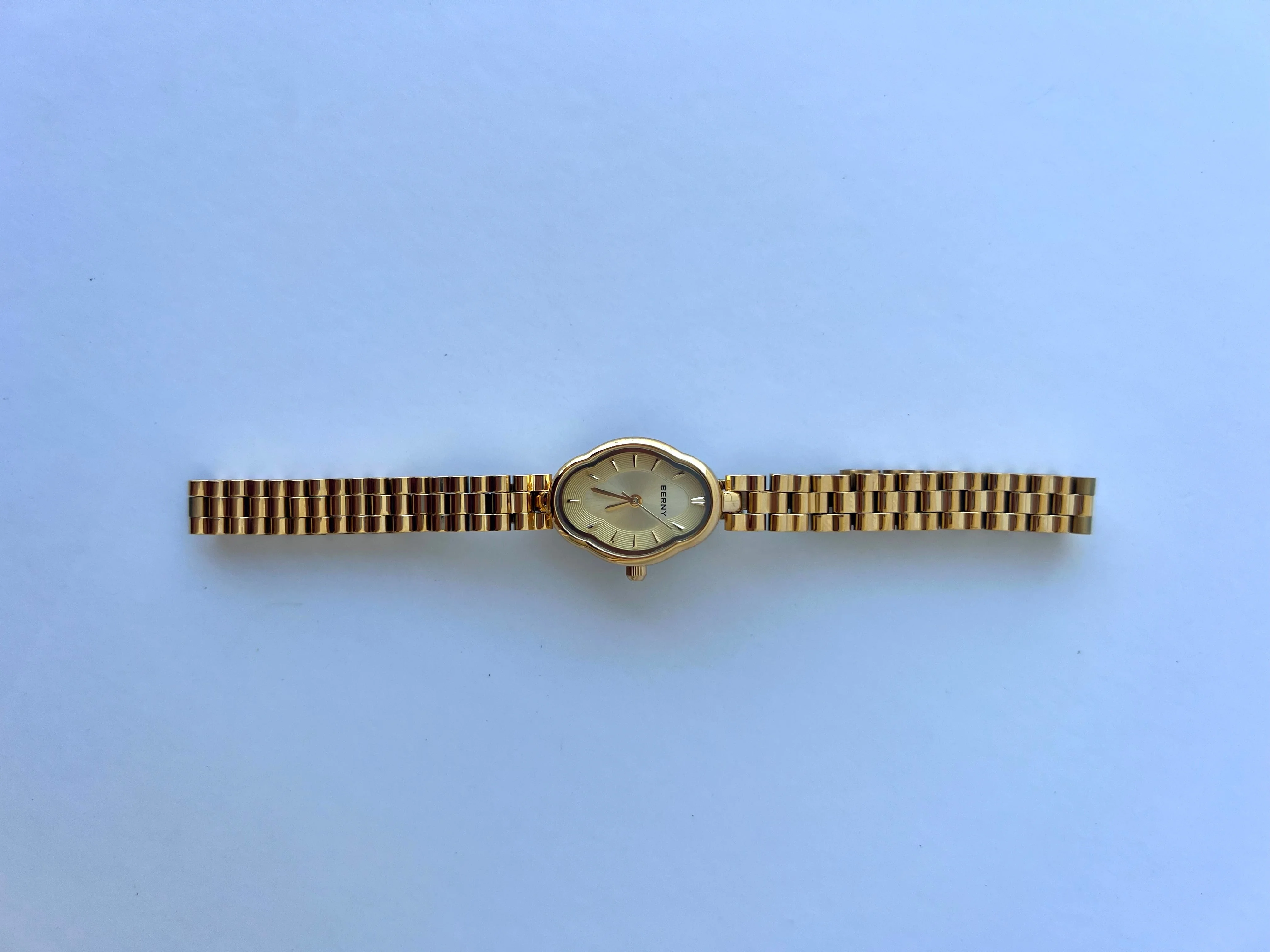 Ovale Floral Elegante Damen Armbanduhr - Image 3