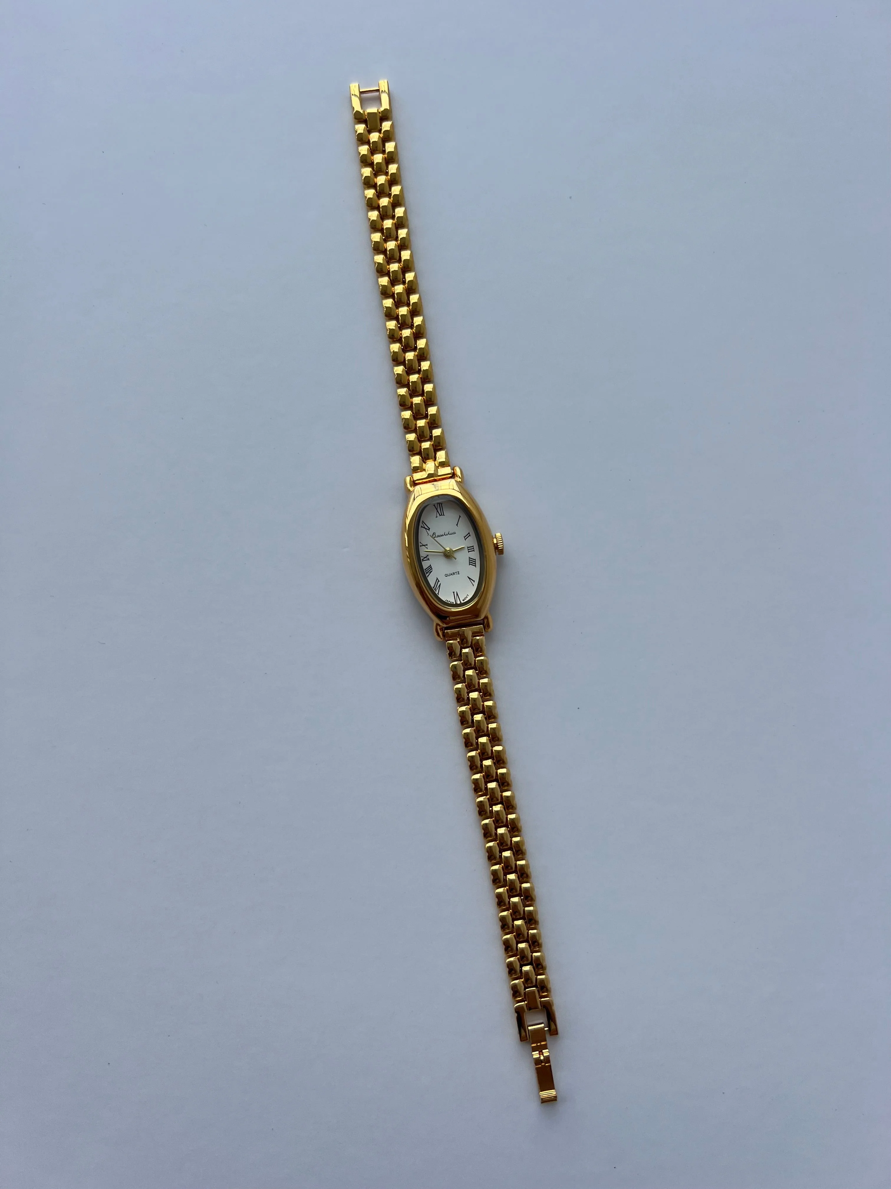 Ovale Goldene Vintage Damen Armbanduhr - Image 3