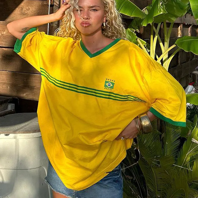 Oversized Damen T-Shirt im Retro-Football-Stil mit sportlichen Details - Image 6