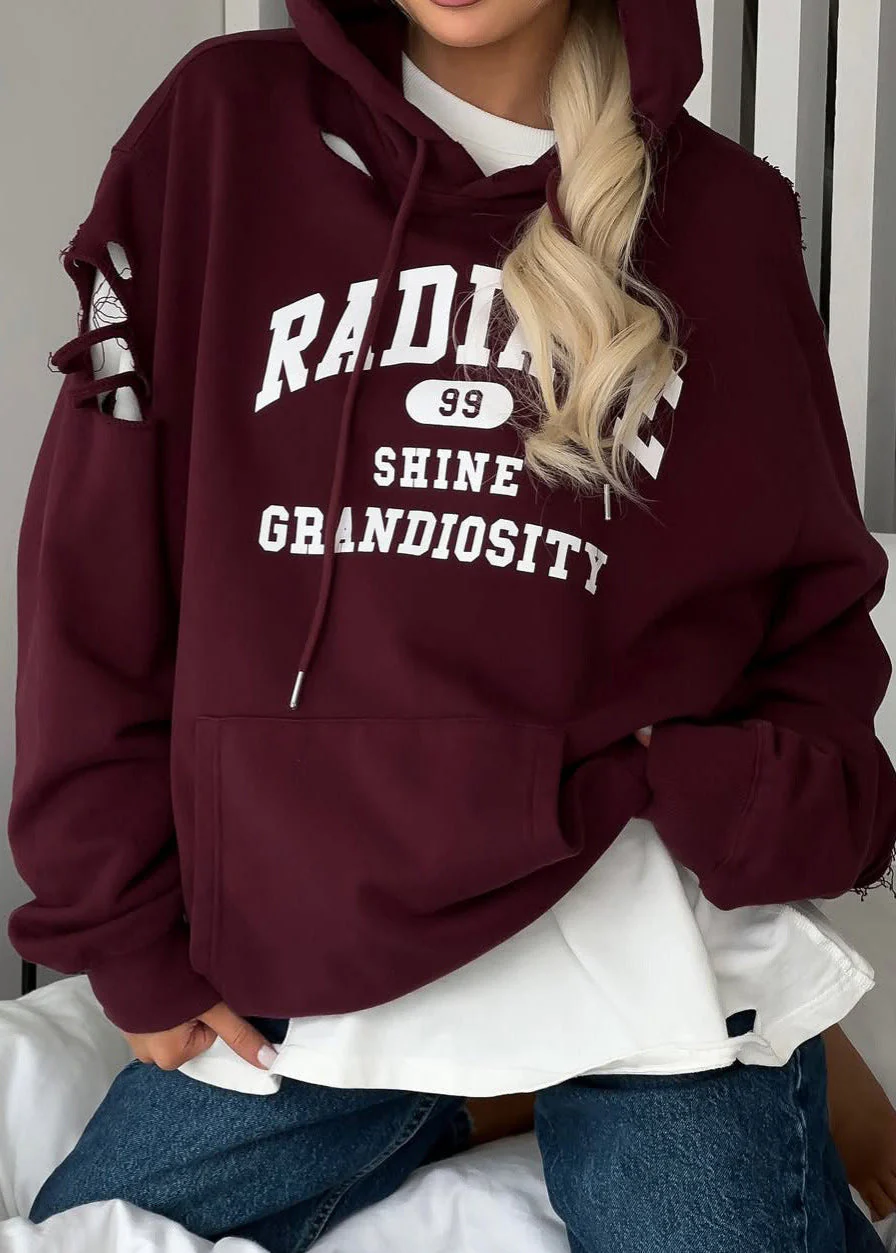Oversized Hoodie Damen – Burgundy Kapuzenpullover mit Print & Rissen - Image 3
