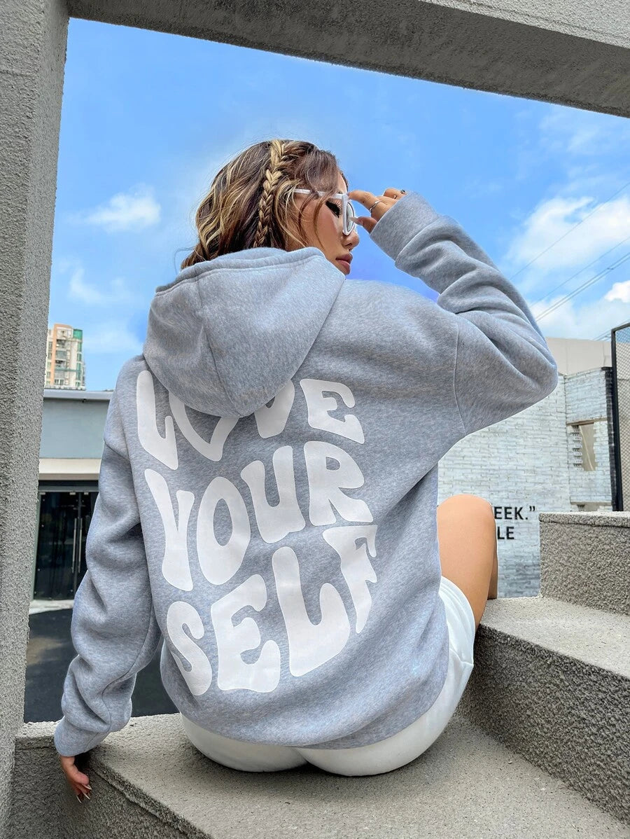 Oversized Hoodie Damen – Schwarzer Kapuzenpullover mit „Love Yourself“ Rückendruck - Image 3