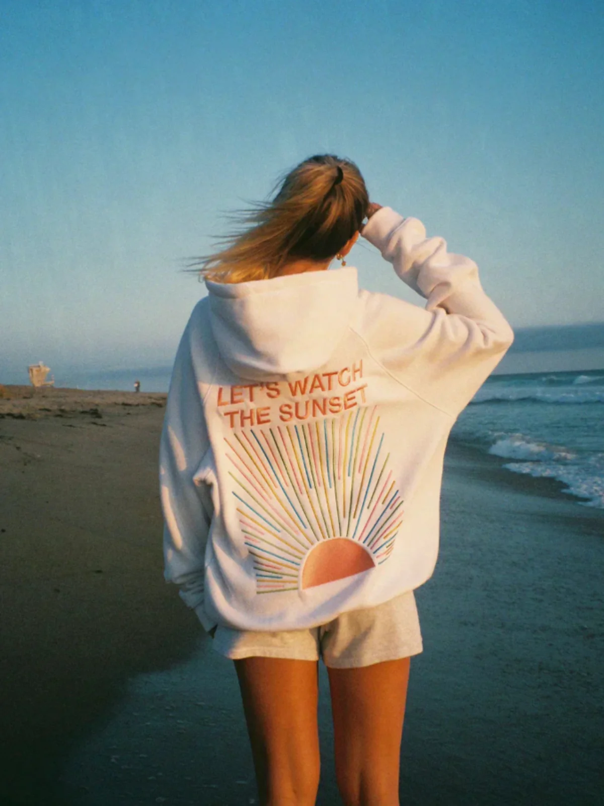 Oversized Hoodie mit Sunset-Print – Lässig, Cozy & Sommer-ready