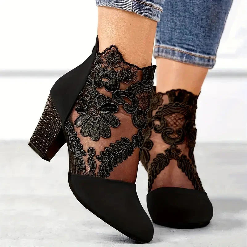 Paula – Elegante bestickte Damen Ankle Boots mit Absatz - Image 2