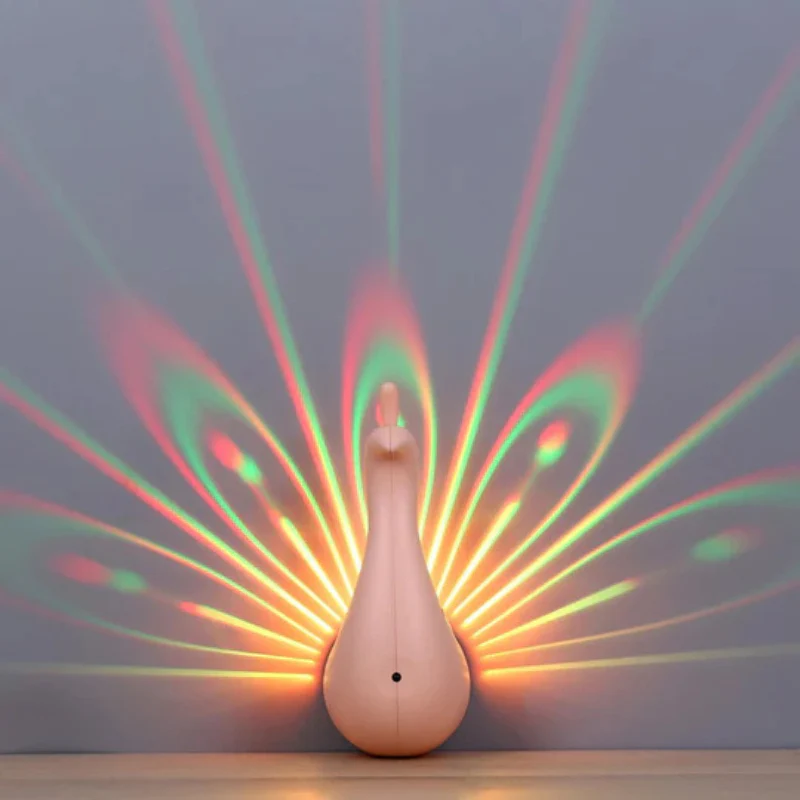 PeacockGlow LED-Projektionlampe – Dekorative Lampe mit Fernbedienung und Farbeffekten - Image 2