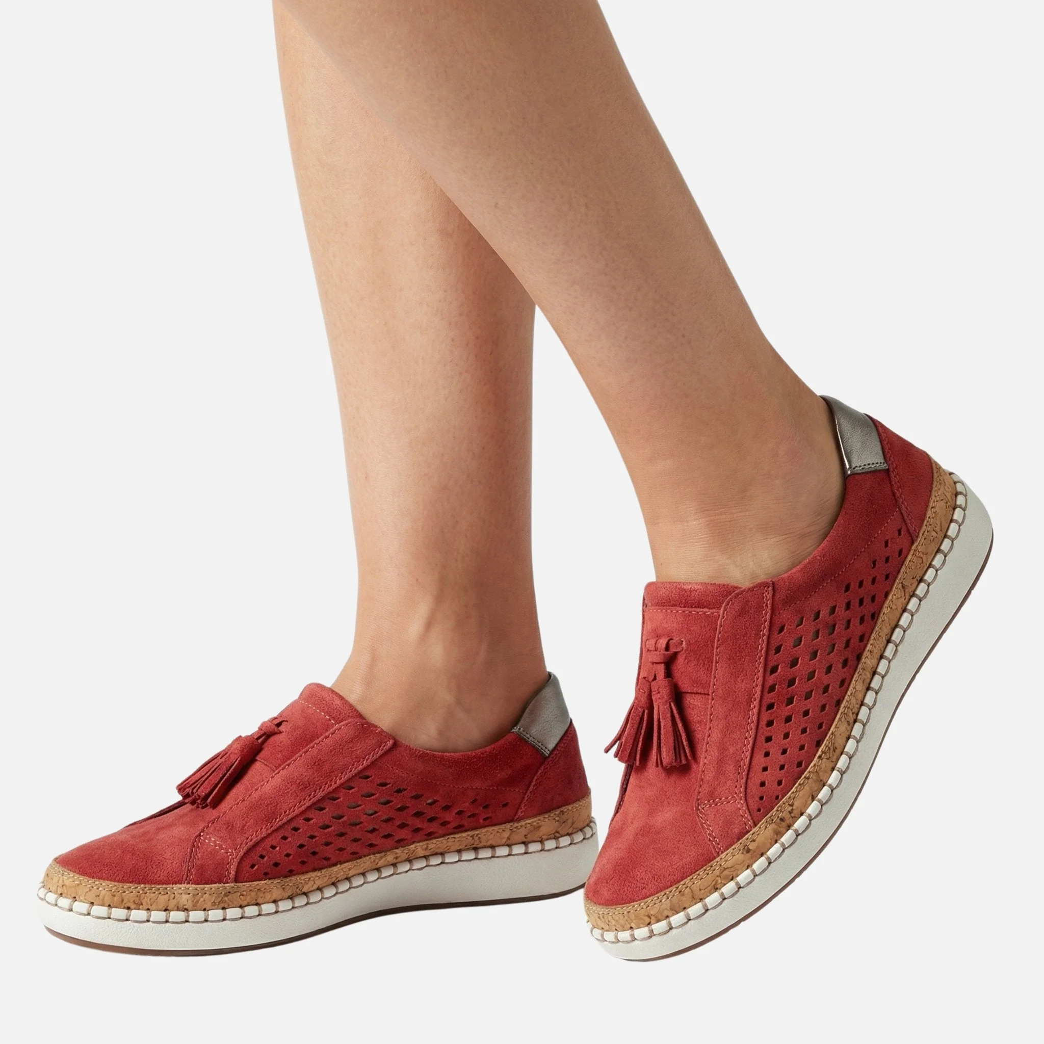Clara | Damen Perforierte Schlüpf-Sneaker Quastendetail – Loafer Sneaker Damen - Image 2